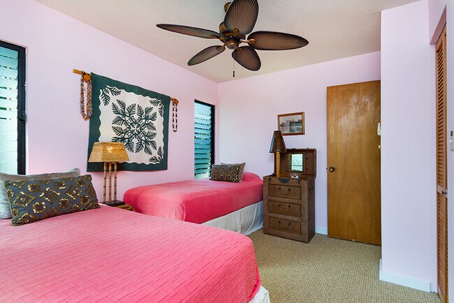 Building Photo - Adorable Beach Style 3 bedroom, 2 bath home in Lanikai! All utilities included!