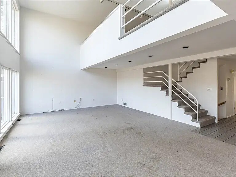 Building Photo - 7520 Spectrum Way