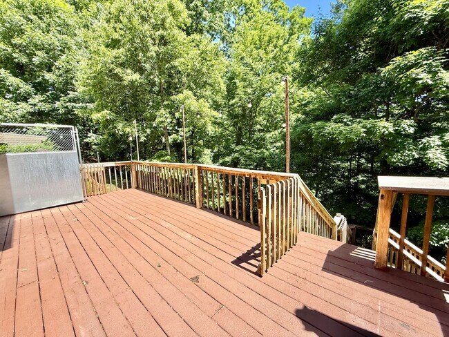 Building Photo - 309 Bullrun Valley Dr
