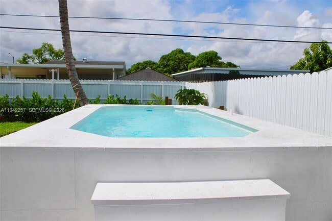 Building Photo - 15100 Polk St