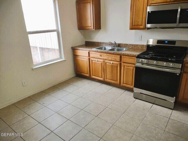 Building Photo - 9488 Landry McKee Ln