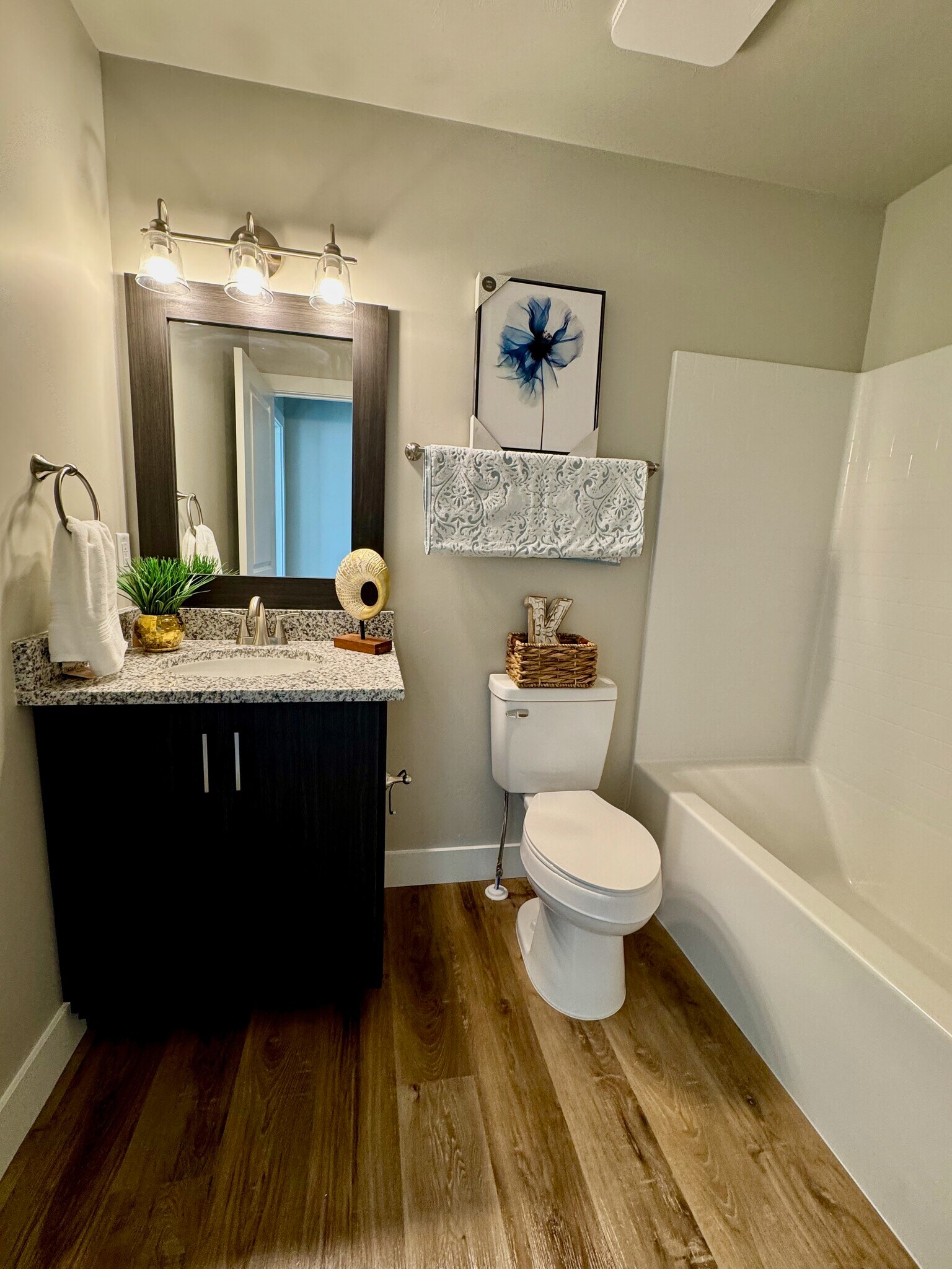 Building Photo - 1624 Hannah Ln