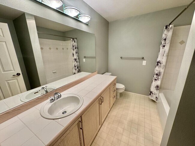 Building Photo - 5000 NW Village Park Dr