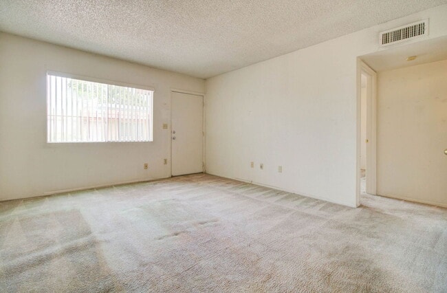 Building Photo - 5323 N 19th Ave