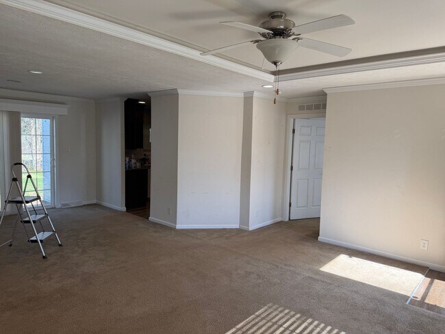 Building Photo - 5774 Glatfelters Station Rd