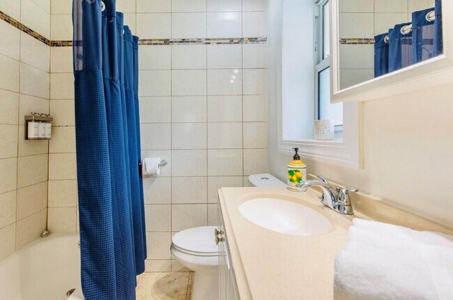 Building Photo - 279 Hach Ln