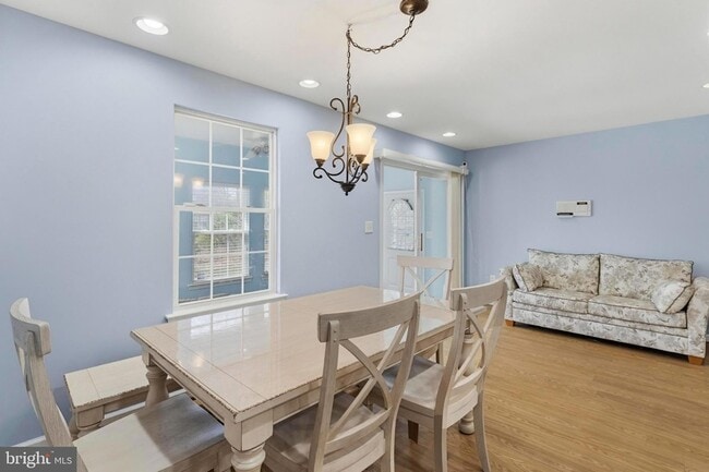 Building Photo - 32 Pebble Beach Ln