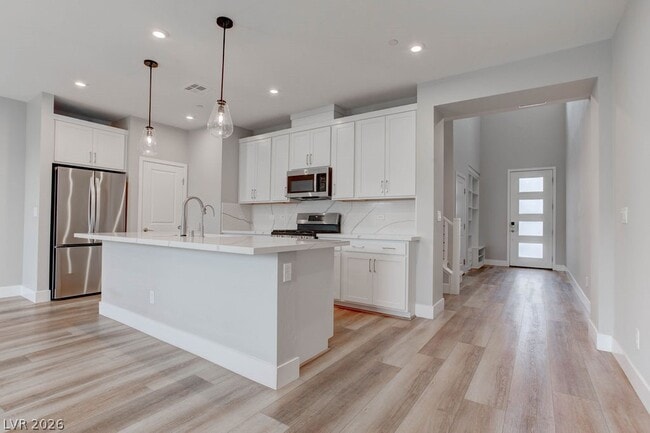 Building Photo - 646 Infinity Rdg St