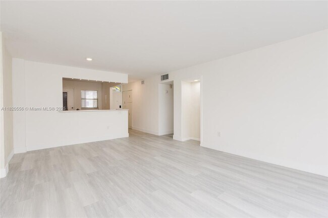 Building Photo - 3600 NE 170th St