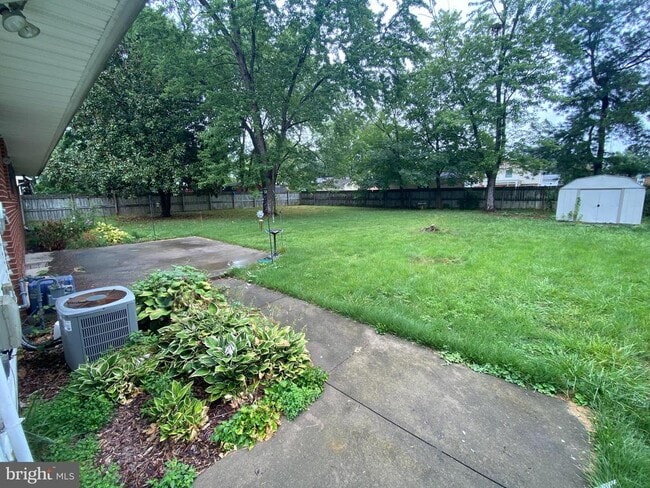 Building Photo - 802 Payton Dr