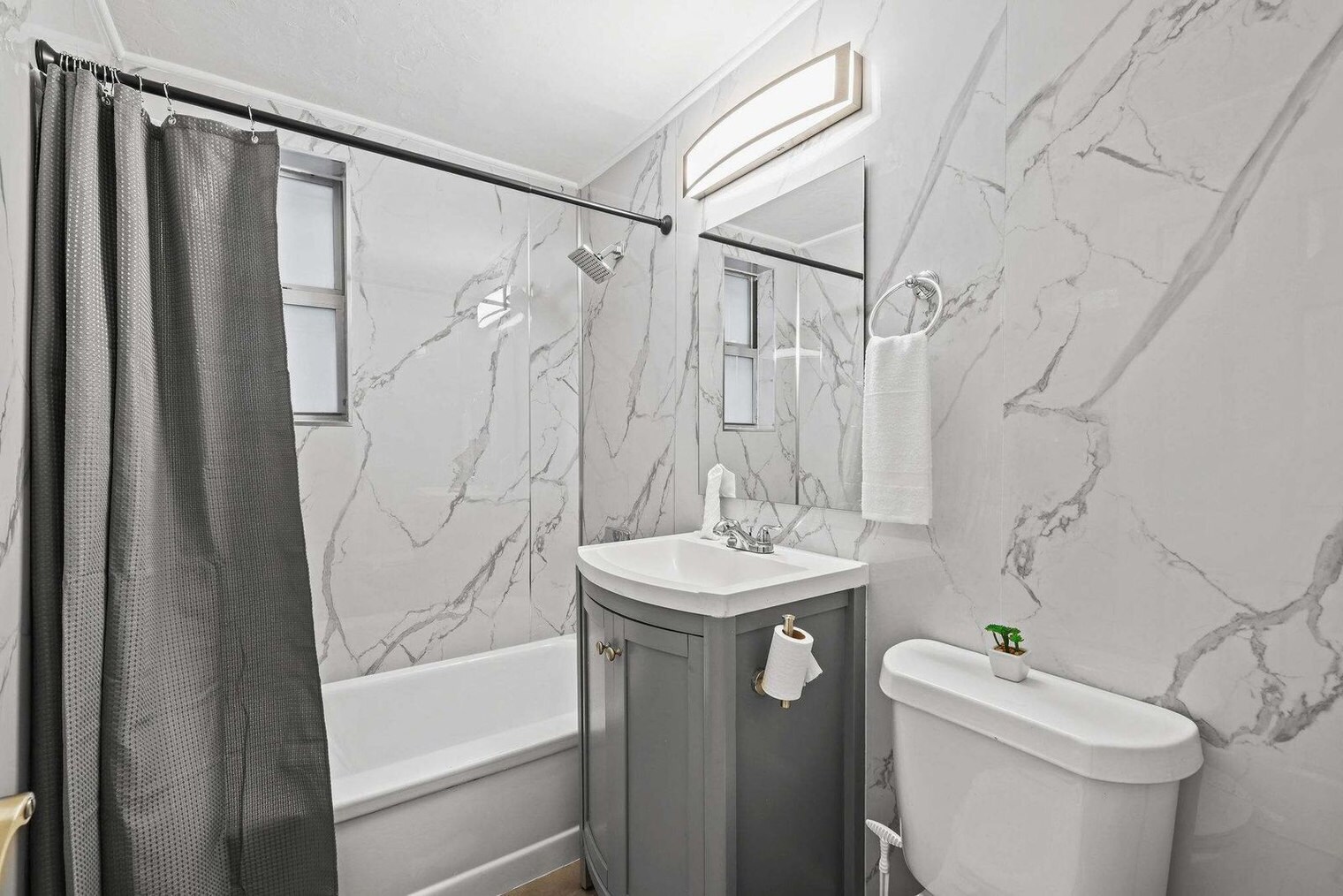 Building Photo - 7340 Harding Ave