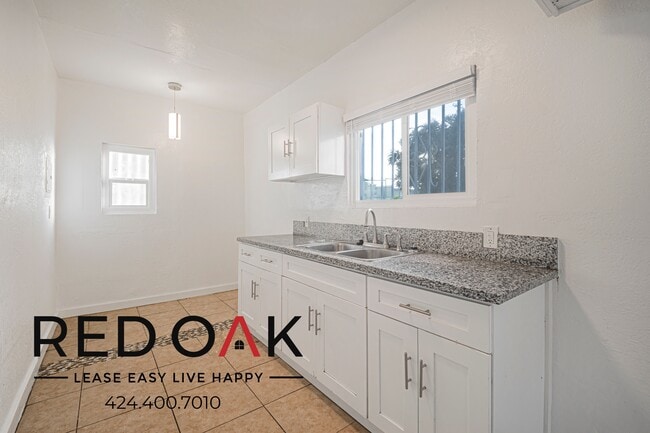 Building Photo - 7404 S Figueroa St