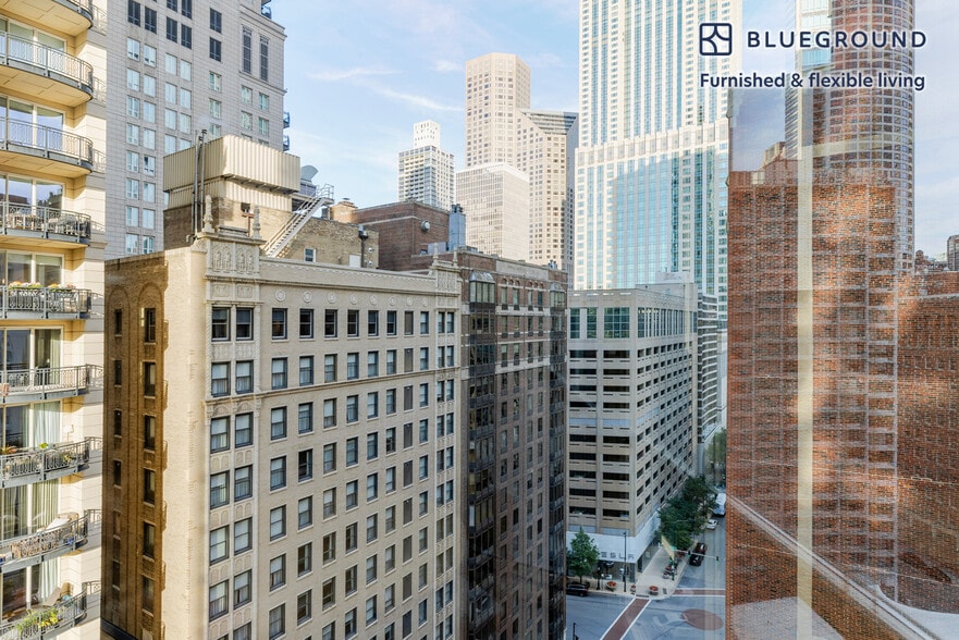 Building Photo - 1 E Delaware Pl