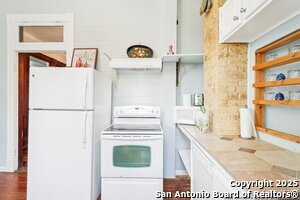 Building Photo - 109 Paso Hondo St