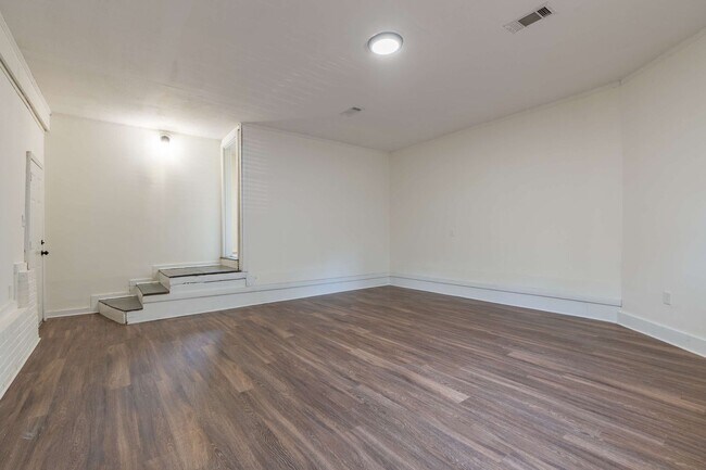 Building Photo - Beautifully Updated 3-Bedroom Home for Rent in Memphis