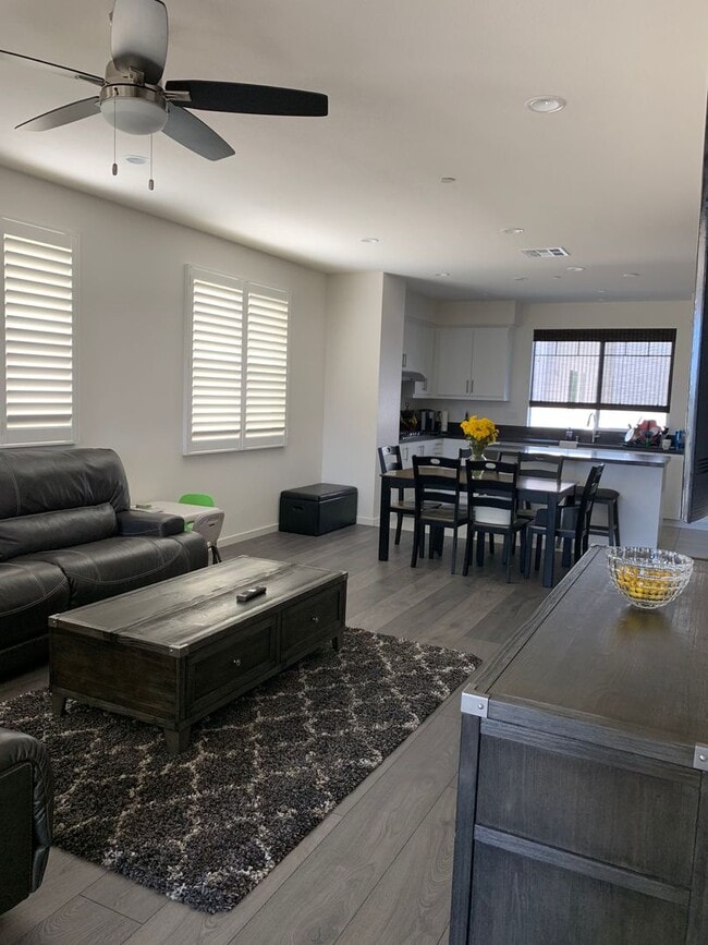 Building Photo - Rooms for Rent in Irvine's Great Park