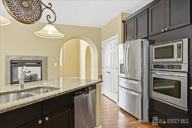 Building Photo - 86 Davinci Dr