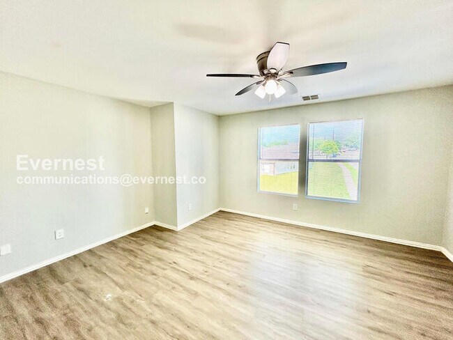 Building Photo - 152 Creek Cove Dr