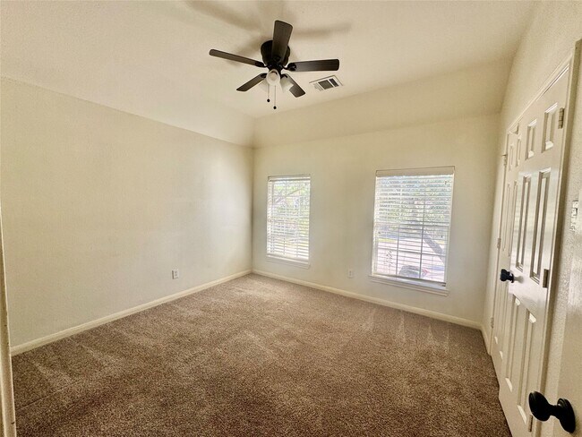 Building Photo - 3602 Garrettsville Dr