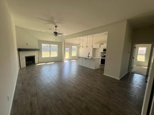 Building Photo - 18220 Austin Ct