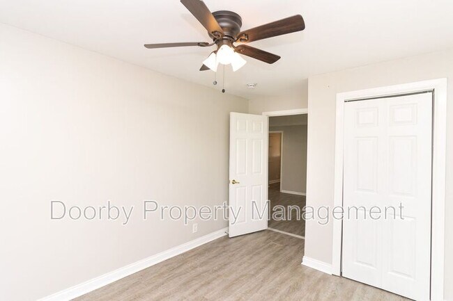 Building Photo - 727 Talley Rd