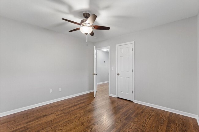 Building Photo - 904 Richardson St