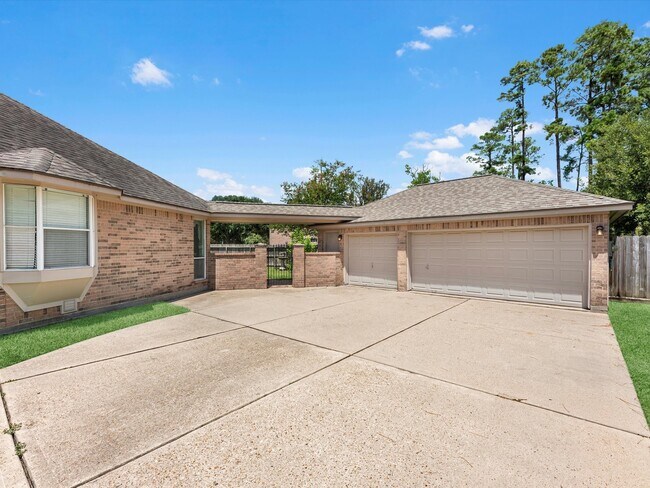 Building Photo - 13410 Spyglen Ct