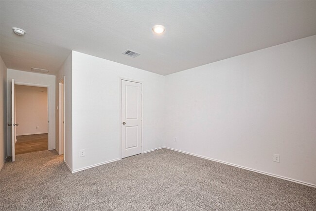 Building Photo - 5604 Poplar Rdg Ct