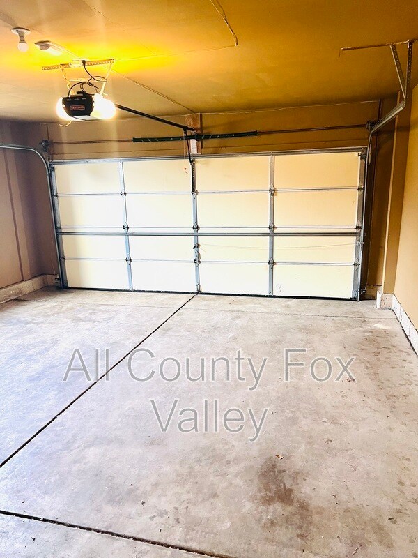 Building Photo - 2340 Stoughton Cir