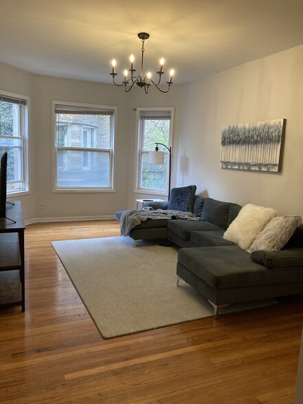 Primary Photo - 1622 W Farwell Ave