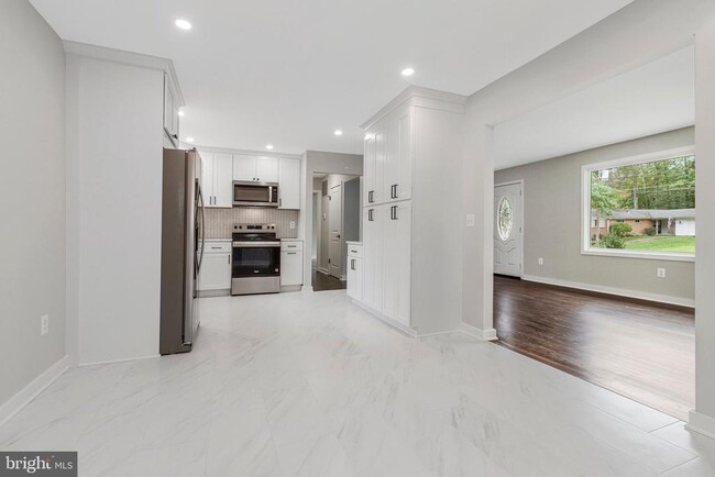 Building Photo - 5511 Callander Dr