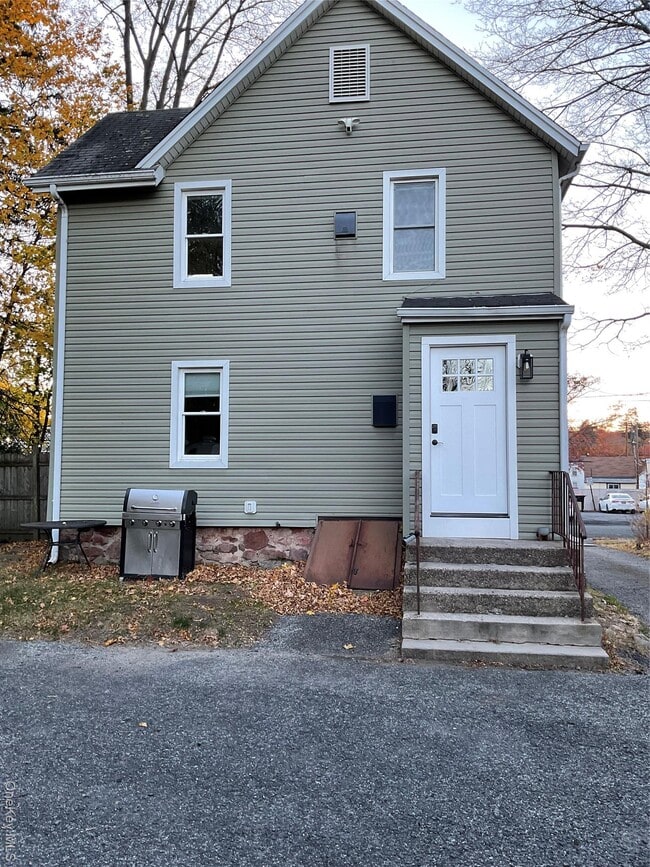 Building Photo - 50 Ridge St