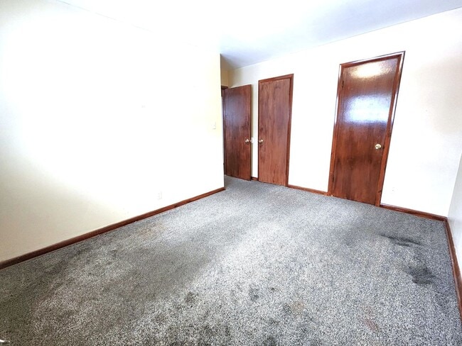 Building Photo - 11059 W Hampton Ave