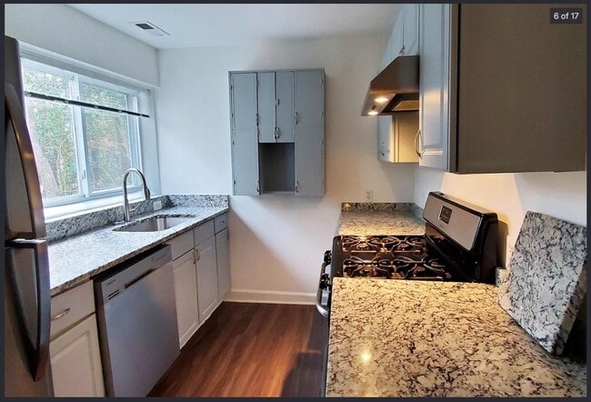 Building Photo - Beautiful 2-bedroom home!