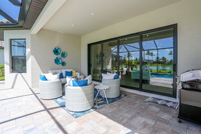 Building Photo - BRAND NEW** STUNNING POOL HOME**PROFESSIONALLY DECORATED**3 BEDS + DEN/ 3 FULL BATHS***ESPLANADE ...