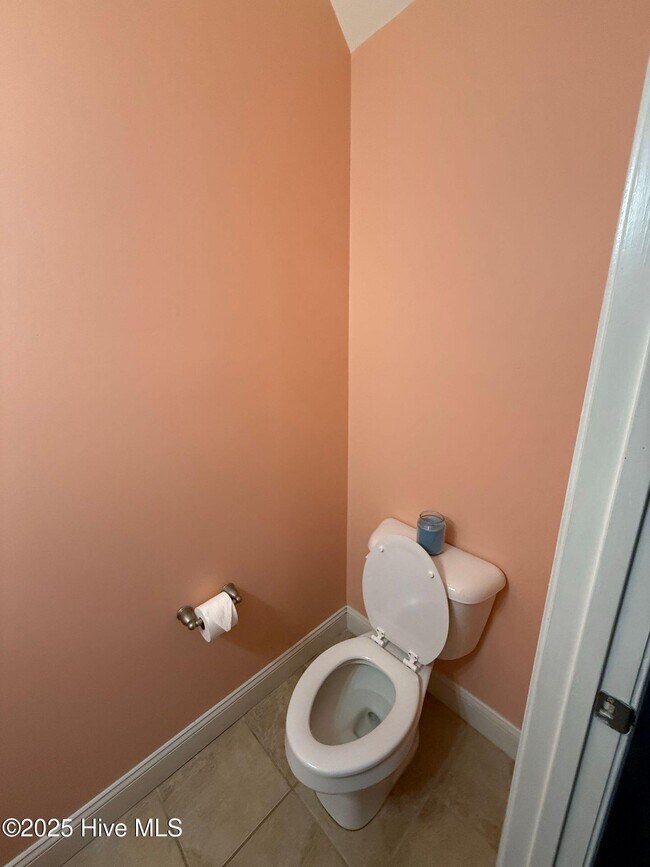 Building Photo - 120 Parrot Landing Dr
