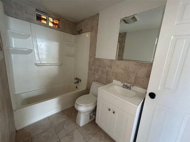 Building Photo - 3419 Elser St