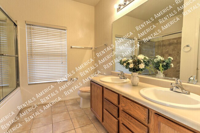 Building Photo - 3647 E Mecate Rd