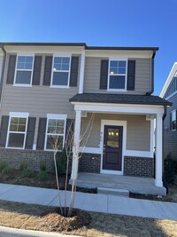 Building Photo - 960 Trestleview St