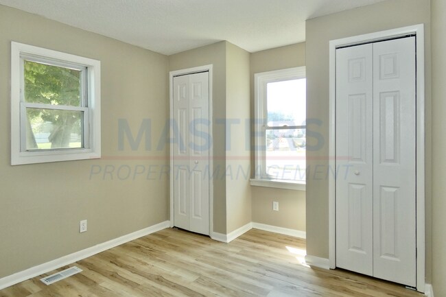 Building Photo - 2163 Hoops Dr