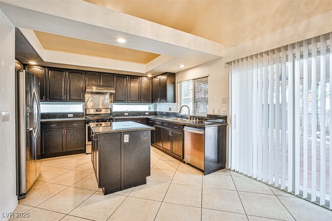 Building Photo - 5871 Salmon Falls St