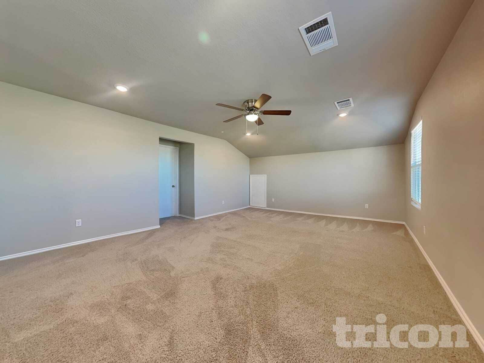 Building Photo - 5124 Saddle Clb Dr