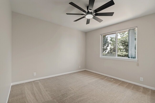 Building Photo - 11390 Mariposa Way