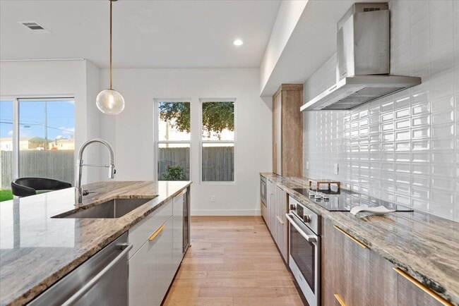 Building Photo - 5203 Texas St