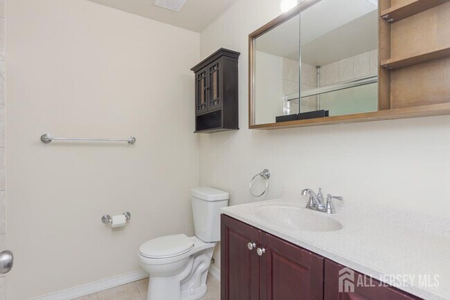 Building Photo - 208 Sunshine Ct