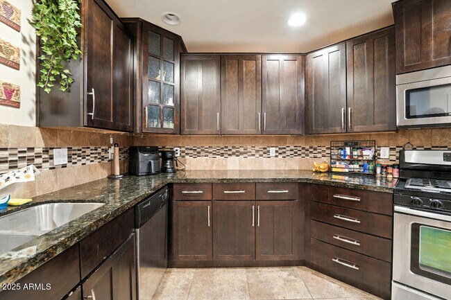 Building Photo - 5350 E Deer Valley Dr