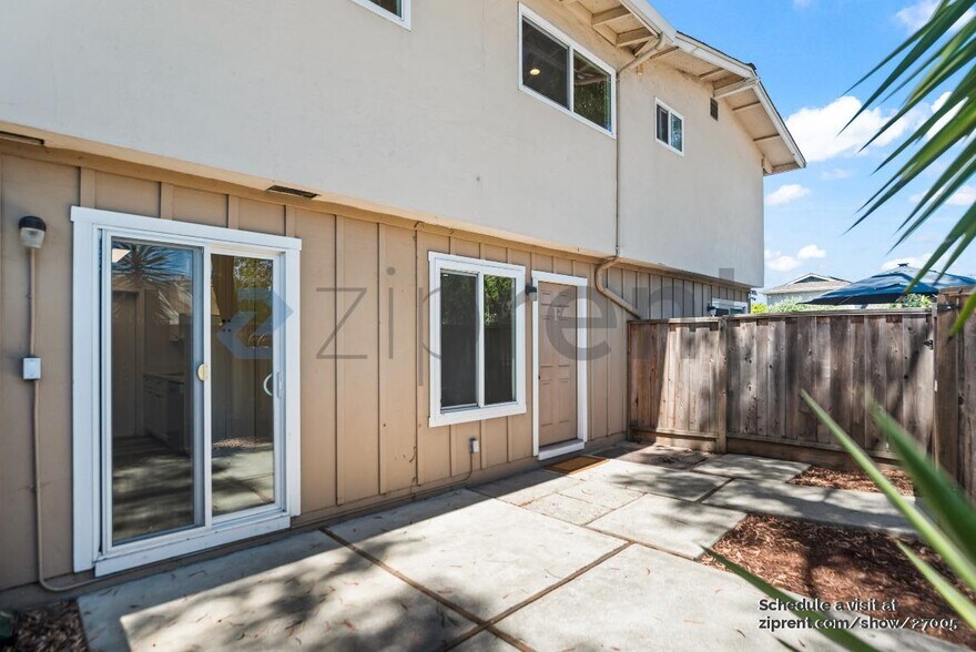 Building Photo - 3385 La Selva St