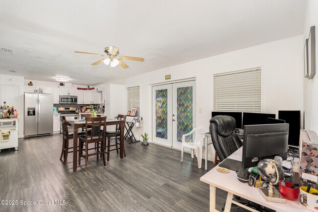 Building Photo - 1707 N Eden Cir