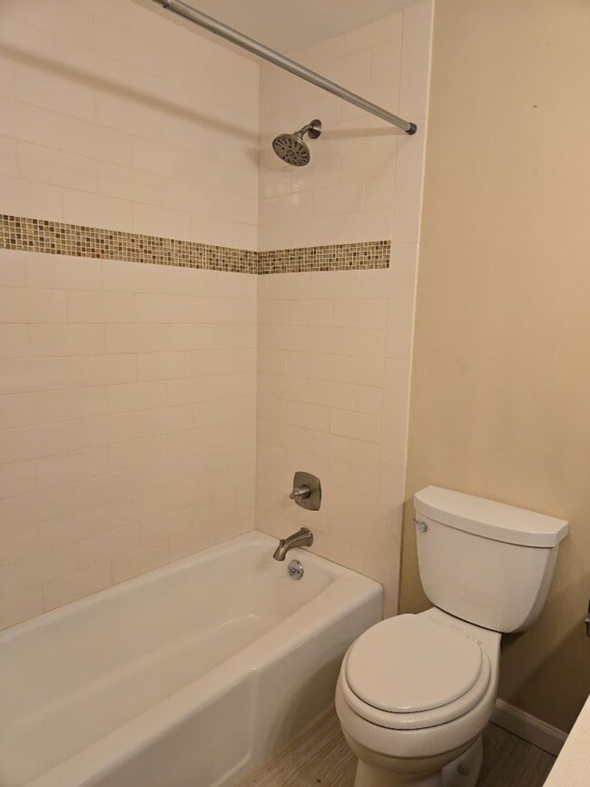 Building Photo - STUDENTS WELCOME! 5-Bedroom / 3-Bathroom Tri-Level Home Two Miles from CSU