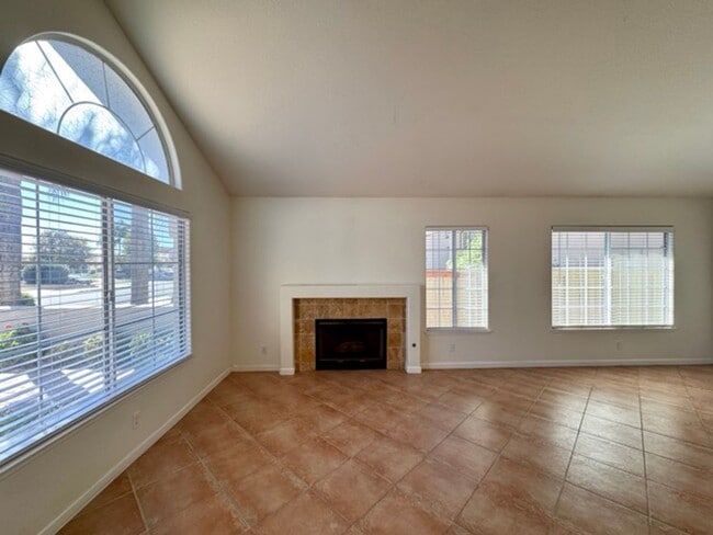 Building Photo - For a limited time only, enjoy 15 DAYS FREE RENT when you lease today! Charming 3 bedroom 2 Bathr...
